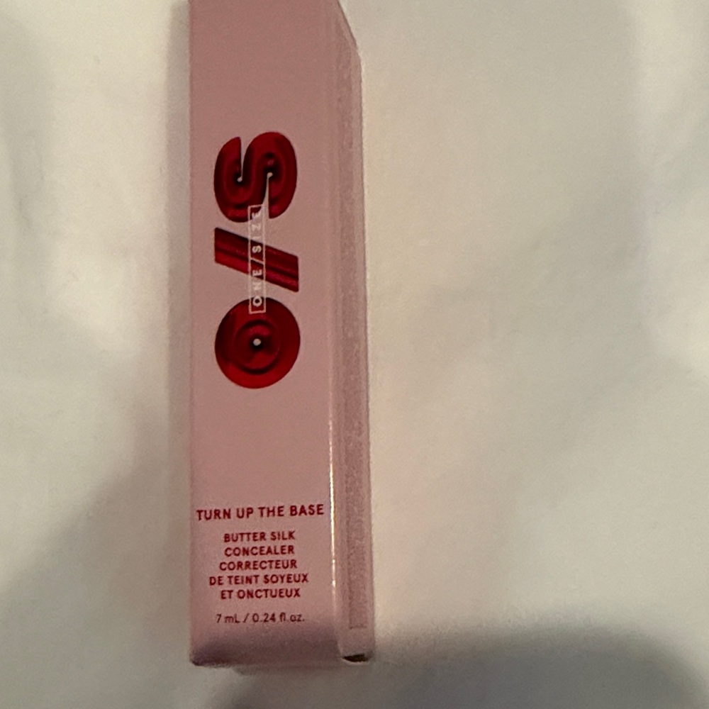 ONE/SIZE Turn Up The Base Concealer in Dark 1